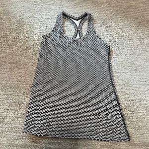 Size 4 lululemon tank
